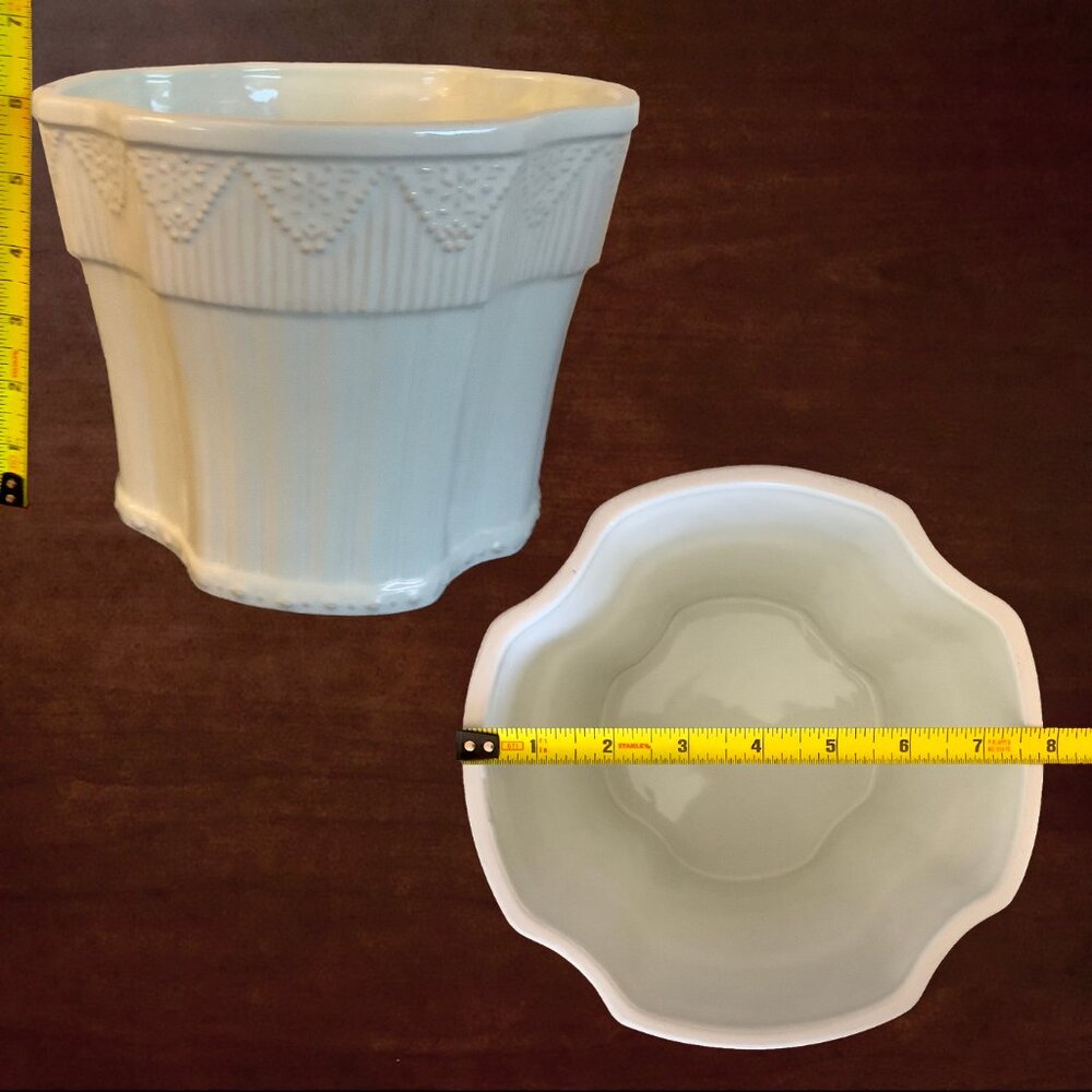 EUC Harry & David Bone Colored Ceramic Planter - Picture 9 of 9